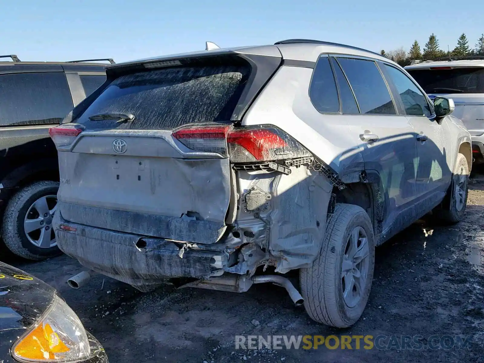 4 Photograph of a damaged car 2T3B1RFV5KW004332 TOYOTA RAV4 LE 2019