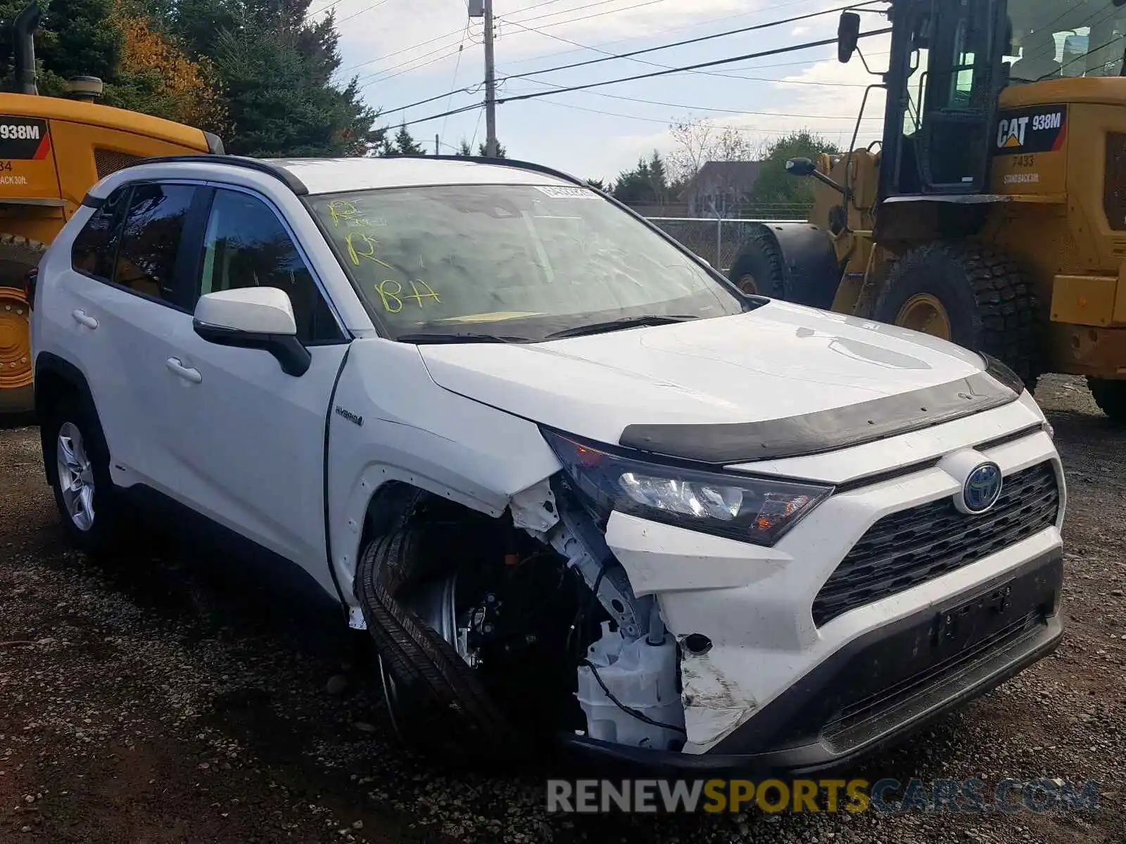 1 Photograph of a damaged car 2T3BWRFV6KW007614 TOYOTA RAV4 LE 2019