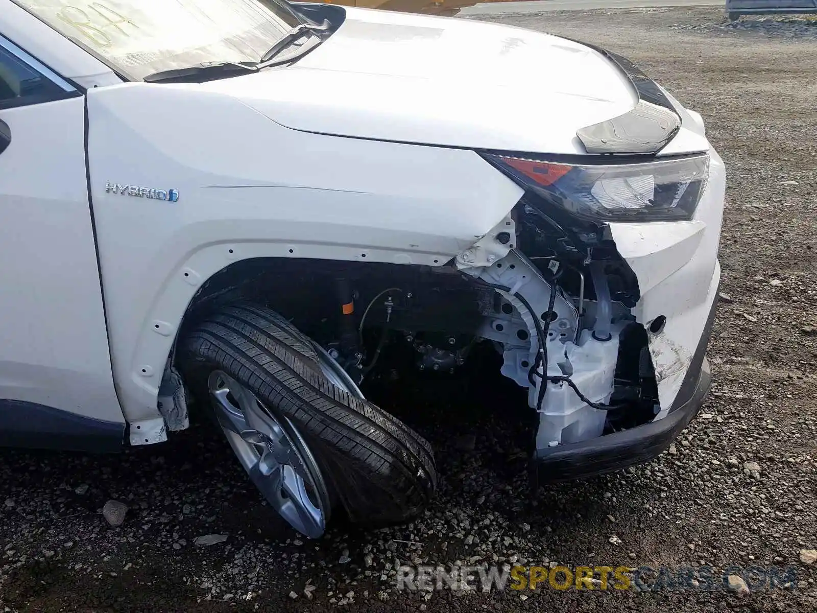 9 Photograph of a damaged car 2T3BWRFV6KW007614 TOYOTA RAV4 LE 2019