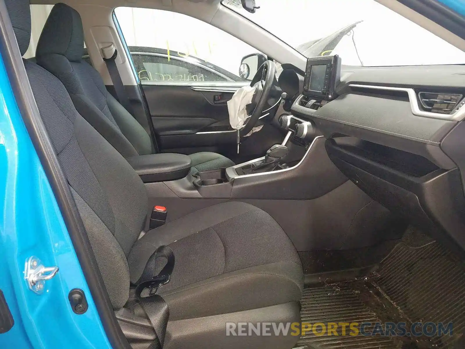 5 Photograph of a damaged car 2T3F1RFV0KC002412 TOYOTA RAV4 LE 2019