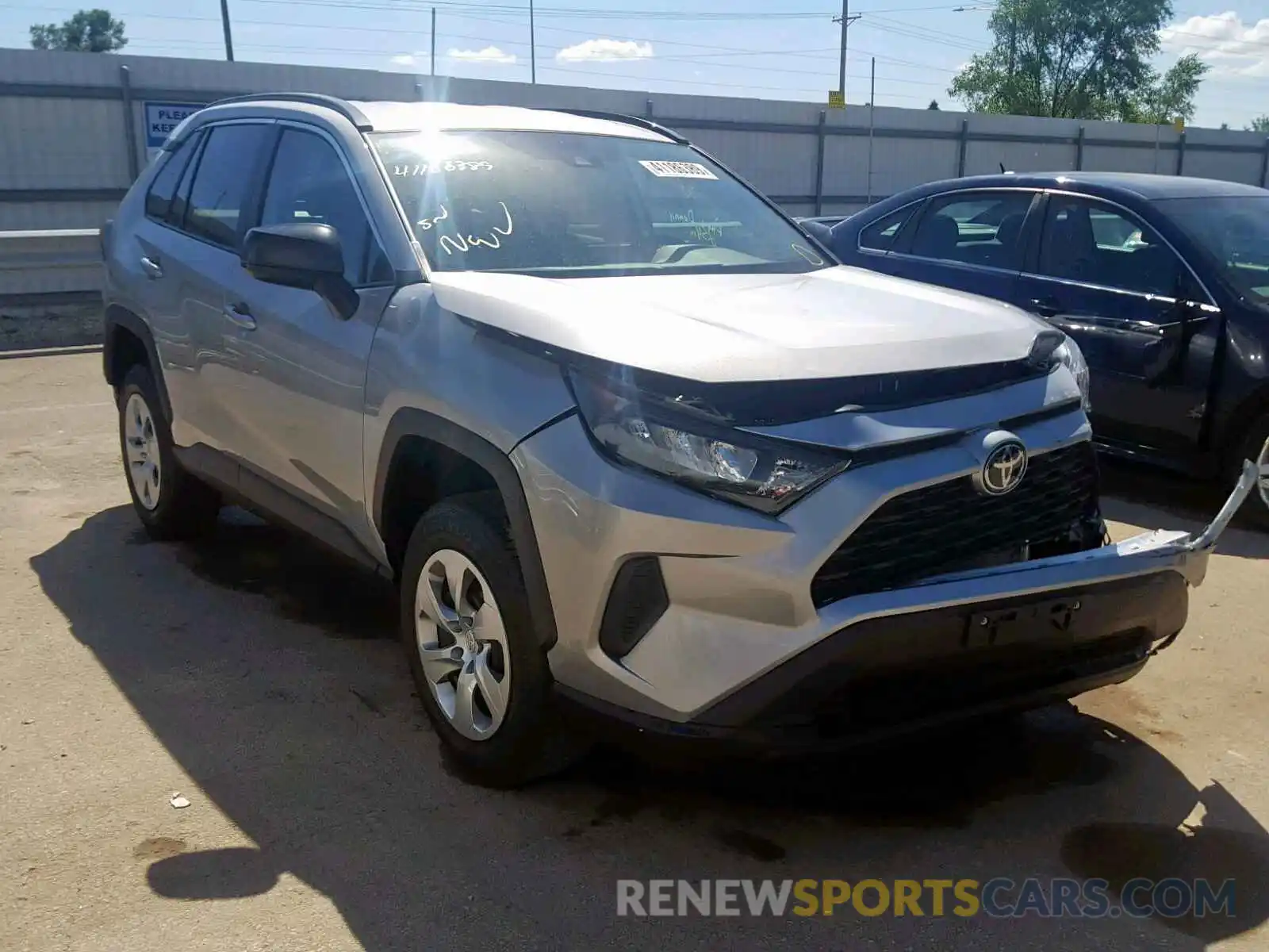 1 Photograph of a damaged car 2T3F1RFV1KW052475 TOYOTA RAV4 LE 2019