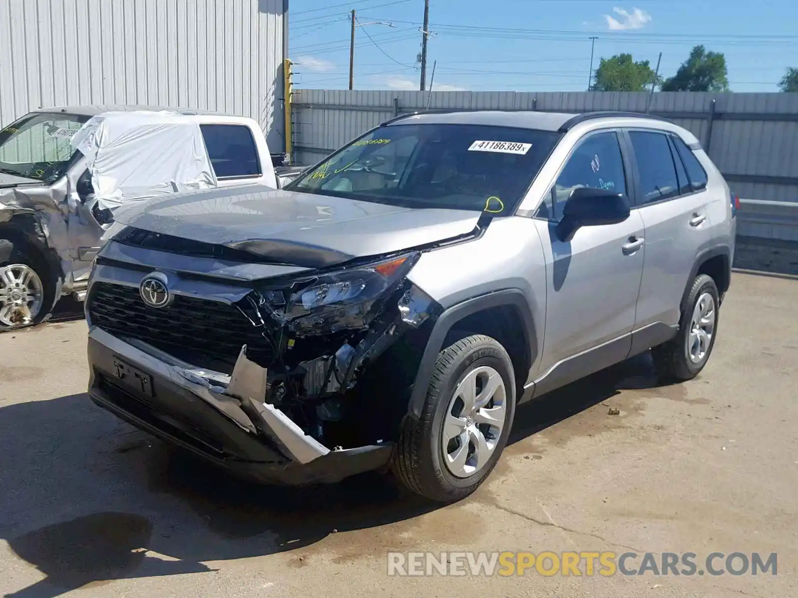 2 Photograph of a damaged car 2T3F1RFV1KW052475 TOYOTA RAV4 LE 2019