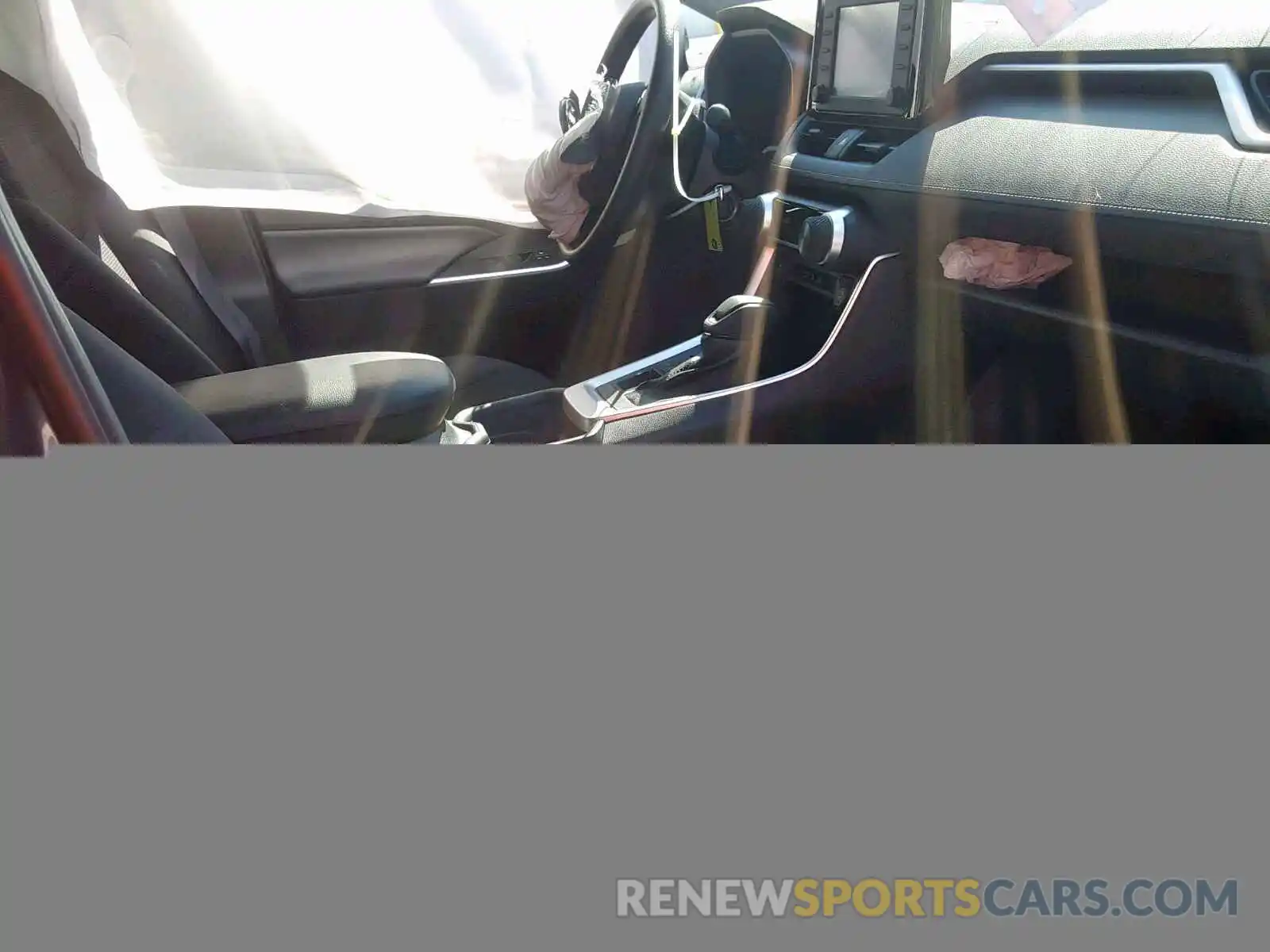 5 Photograph of a damaged car 2T3F1RFV2KW055854 TOYOTA RAV4 LE 2019