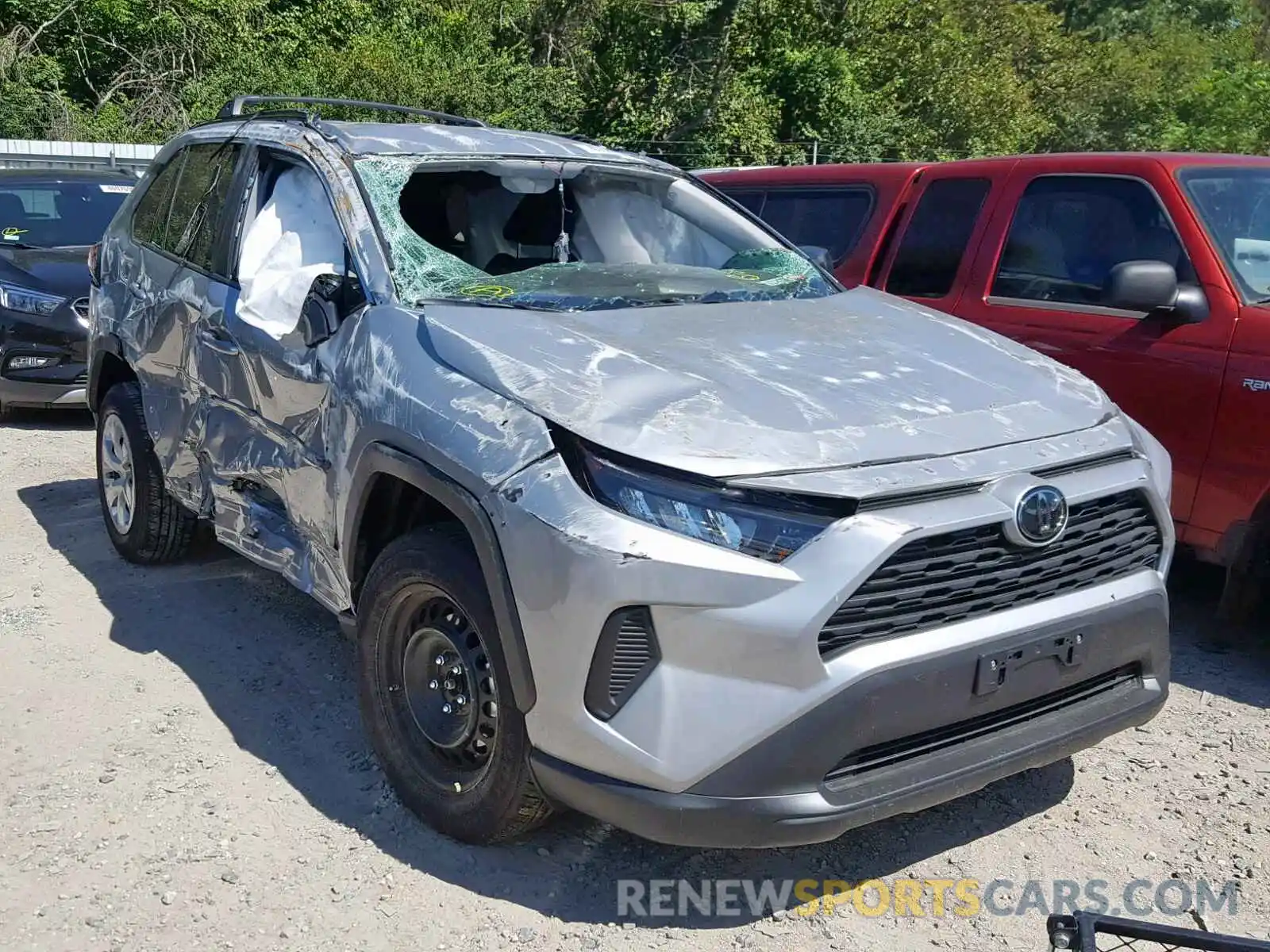 1 Фотография поврежденного автомобиля 2T3F1RFV3KW052770 TOYOTA RAV4 LE 2019