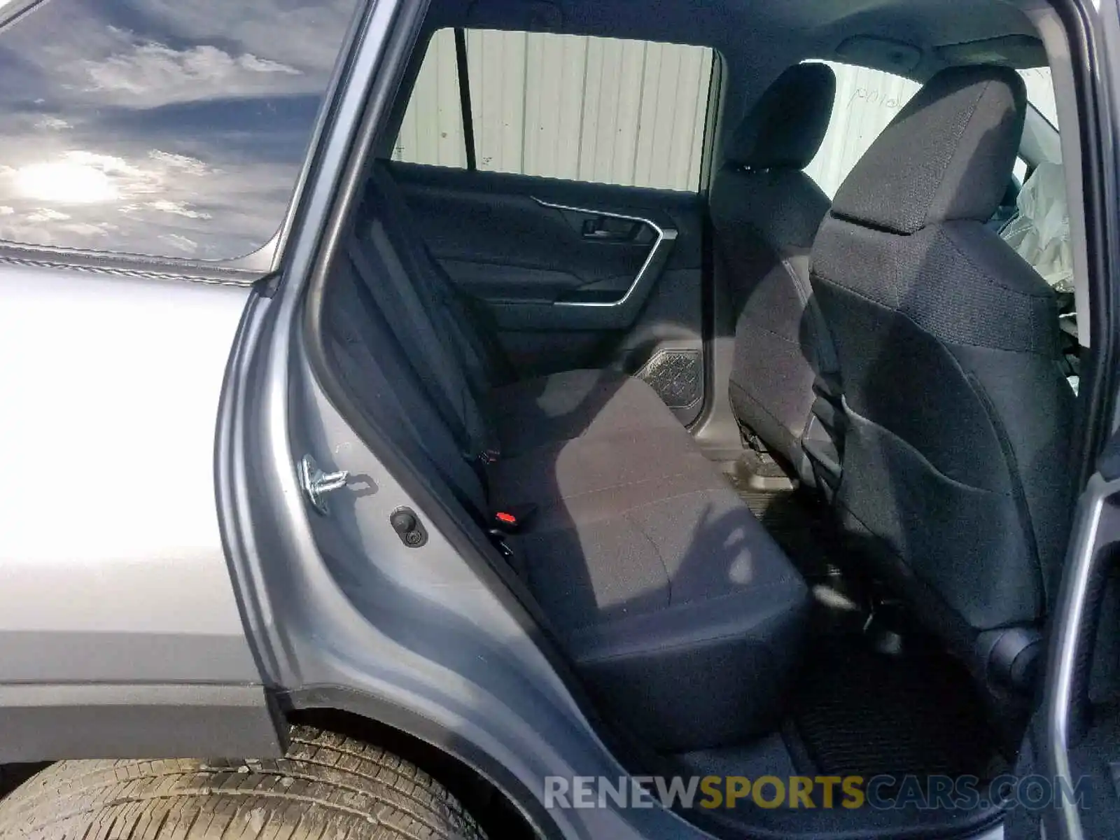 6 Photograph of a damaged car 2T3F1RFV5KW038966 TOYOTA RAV4 LE 2019