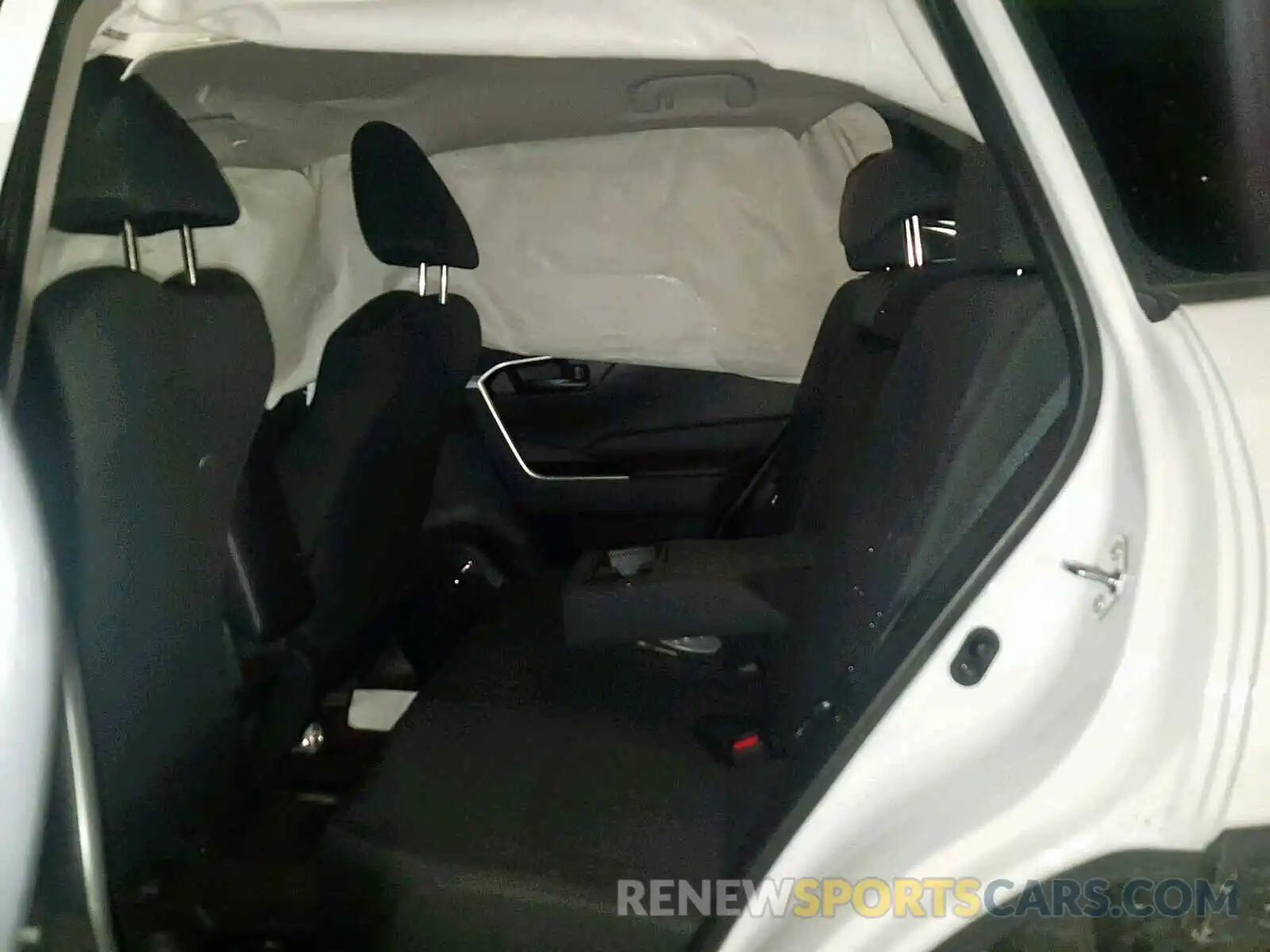 6 Photograph of a damaged car 2T3F1RFV5KW065164 TOYOTA RAV4 LE 2019