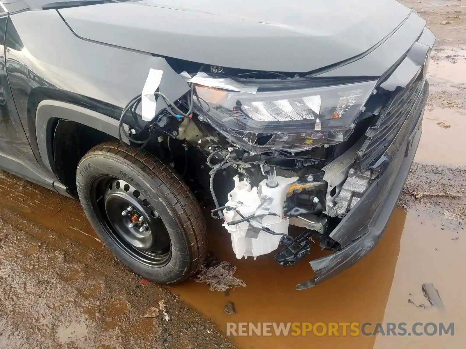9 Photograph of a damaged car 2T3F1RFV6KW030889 TOYOTA RAV4 LE 2019