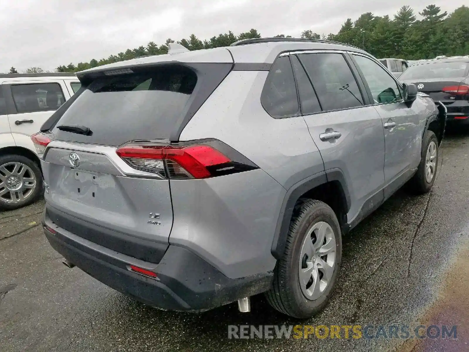 4 Photograph of a damaged car 2T3F1RFV6KW050589 TOYOTA RAV4 LE 2019