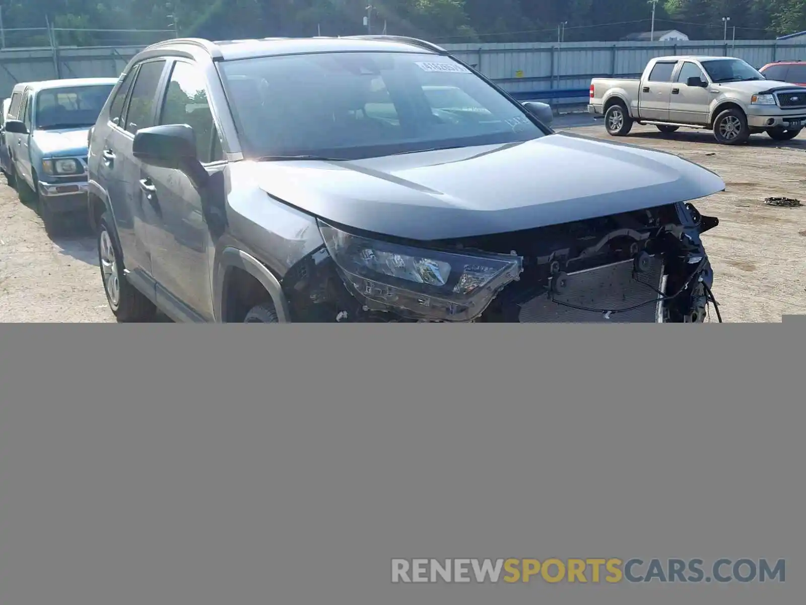 1 Photograph of a damaged car 2T3F1RFV8KW042185 TOYOTA RAV4 LE 2019