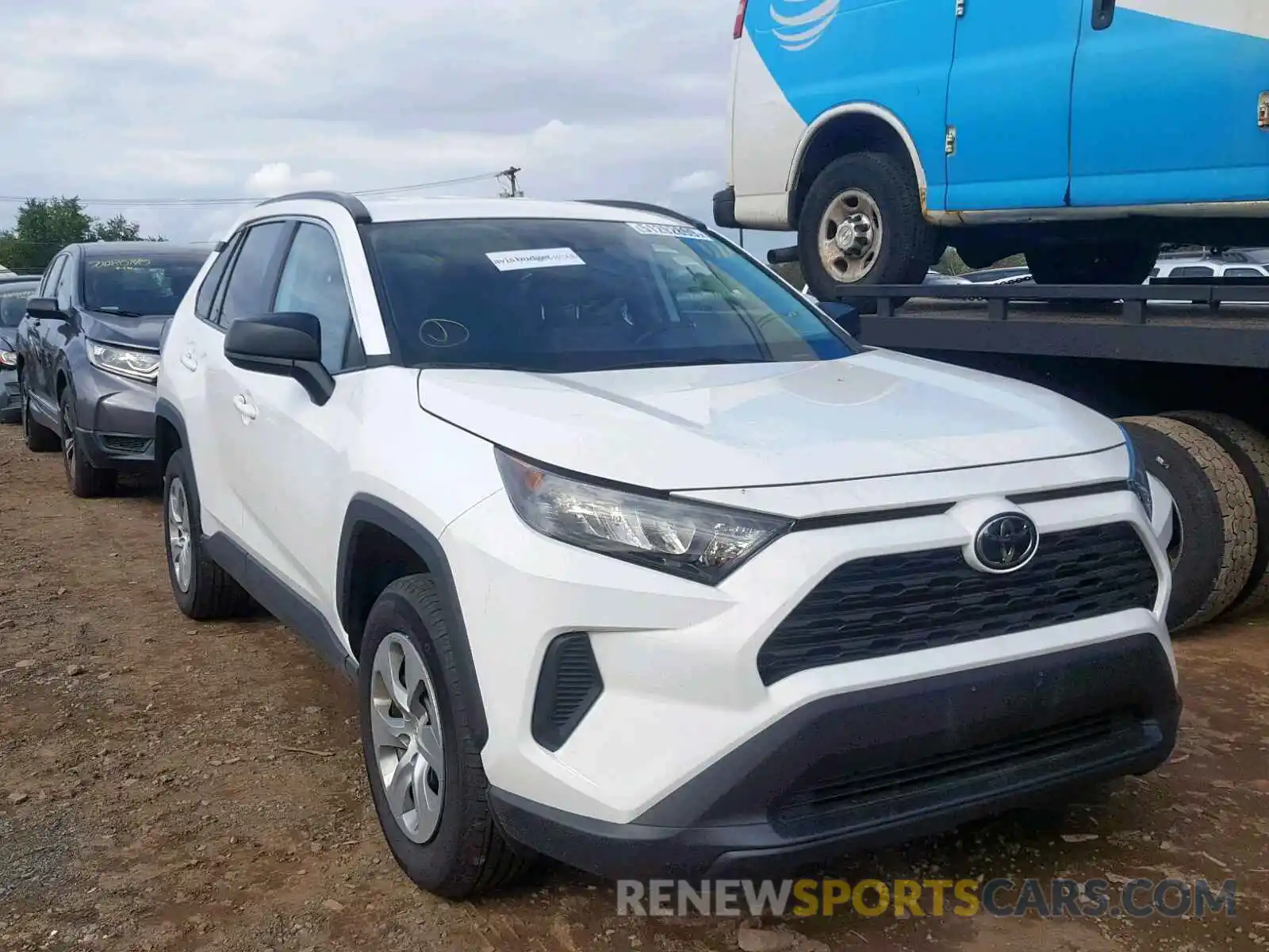 1 Photograph of a damaged car 2T3F1RFV9KW031244 TOYOTA RAV4 LE 2019