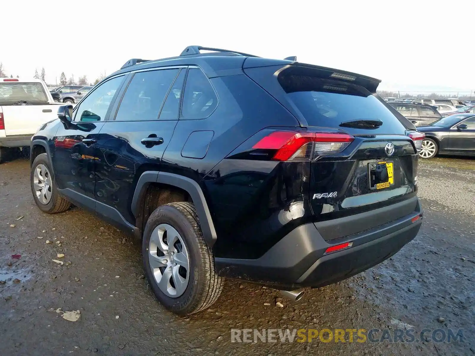 3 Фотография поврежденного автомобиля 2T3G1RFV2KW080872 TOYOTA RAV4 LE 2019