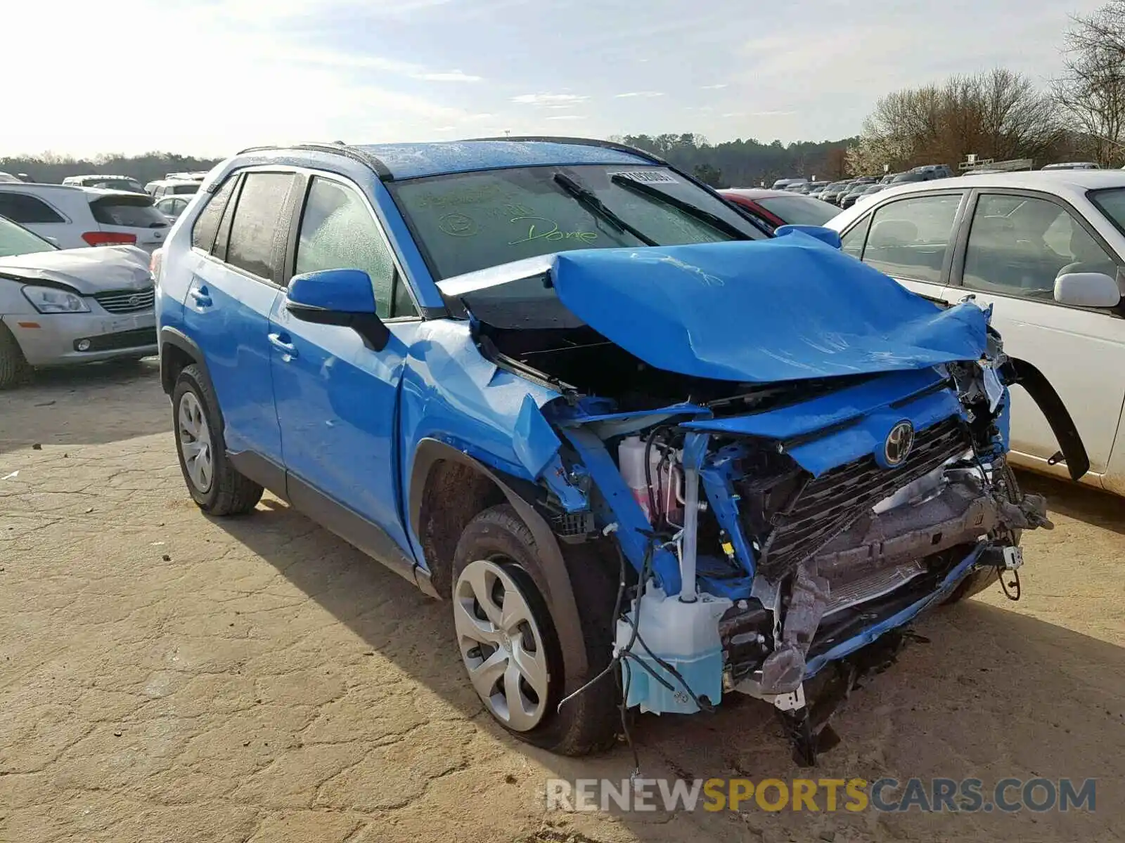 1 Photograph of a damaged car 2T3G1RFV3KW009051 TOYOTA RAV4 LE 2019