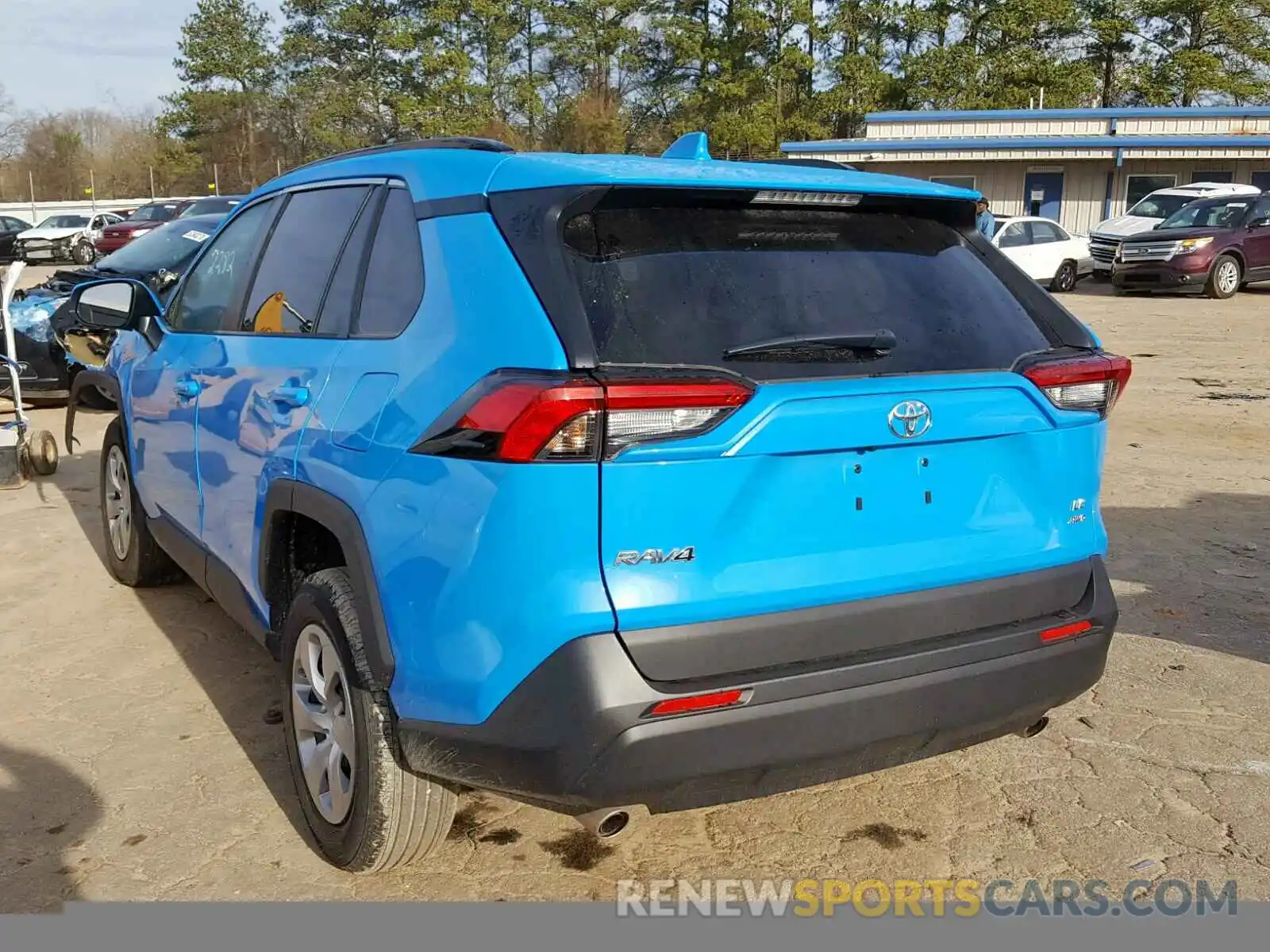 3 Photograph of a damaged car 2T3G1RFV3KW009051 TOYOTA RAV4 LE 2019