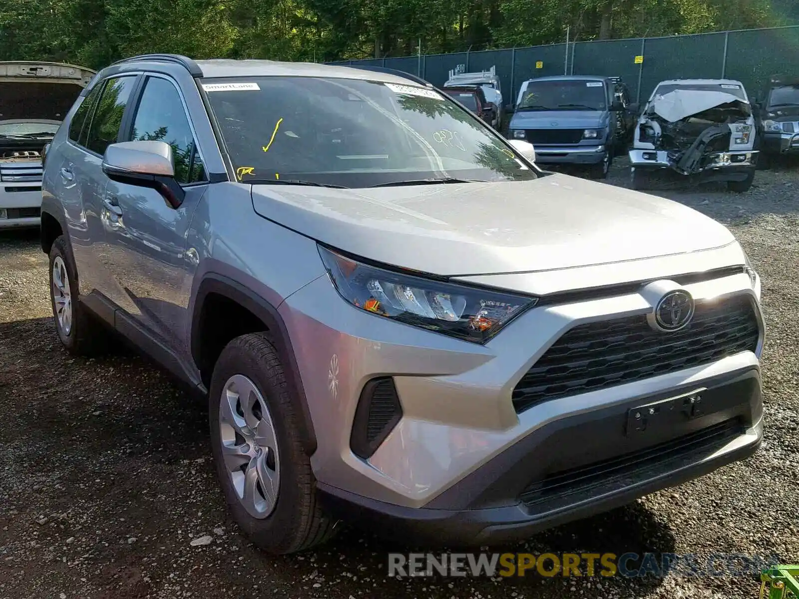 1 Photograph of a damaged car 2T3G1RFV3KW024455 TOYOTA RAV4 LE 2019