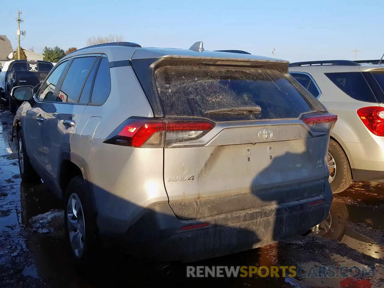 3 Photograph of a damaged car 2T3G1RFV6KW009321 TOYOTA RAV4 LE 2019