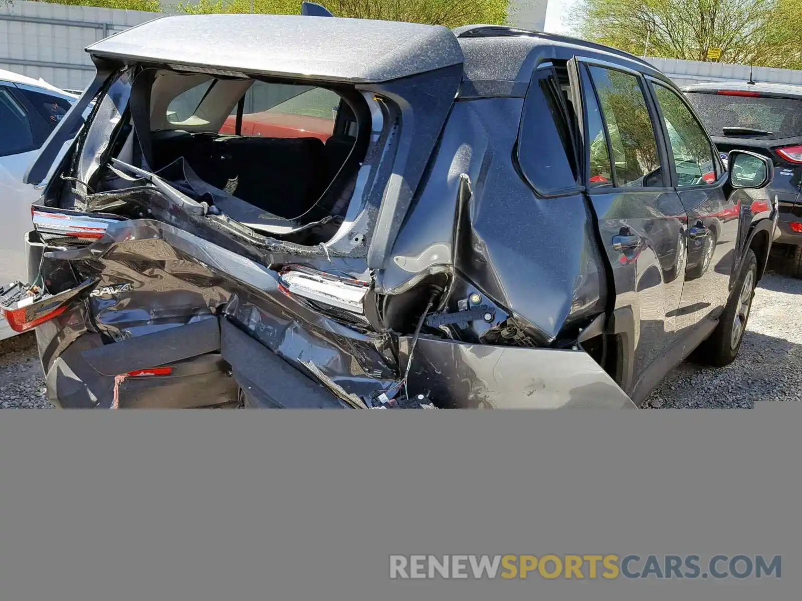 4 Photograph of a damaged car 2T3H1RFV0KW014681 TOYOTA RAV4 LE 2019