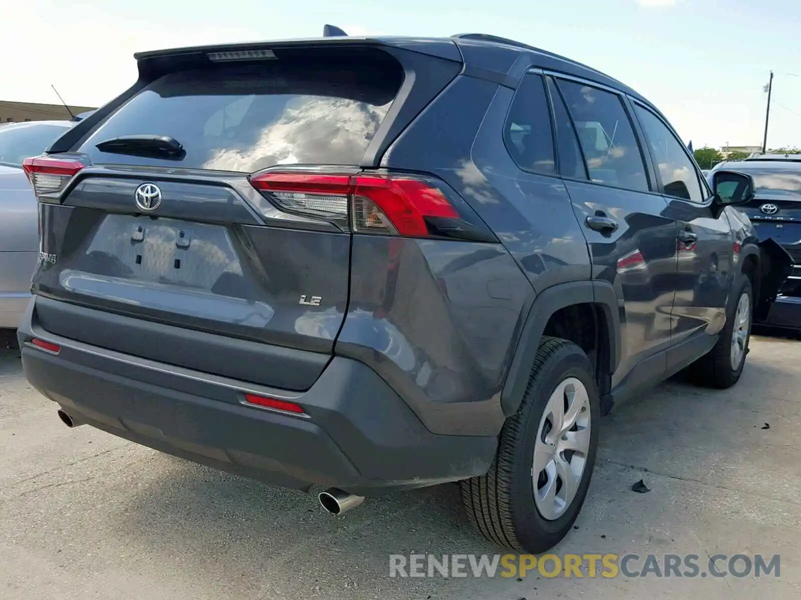 4 Photograph of a damaged car 2T3H1RFV2KW003214 TOYOTA RAV4 LE 2019