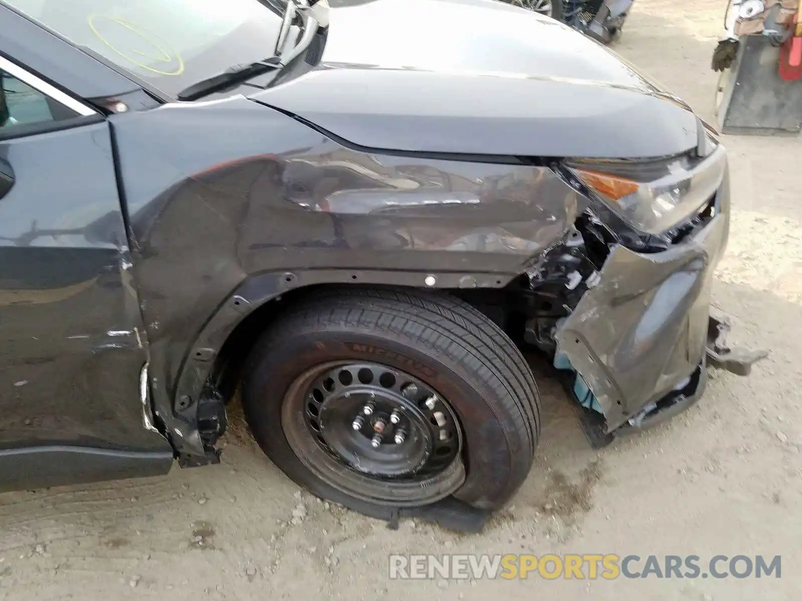 9 Photograph of a damaged car 2T3H1RFV3KW026629 TOYOTA RAV4 LE 2019