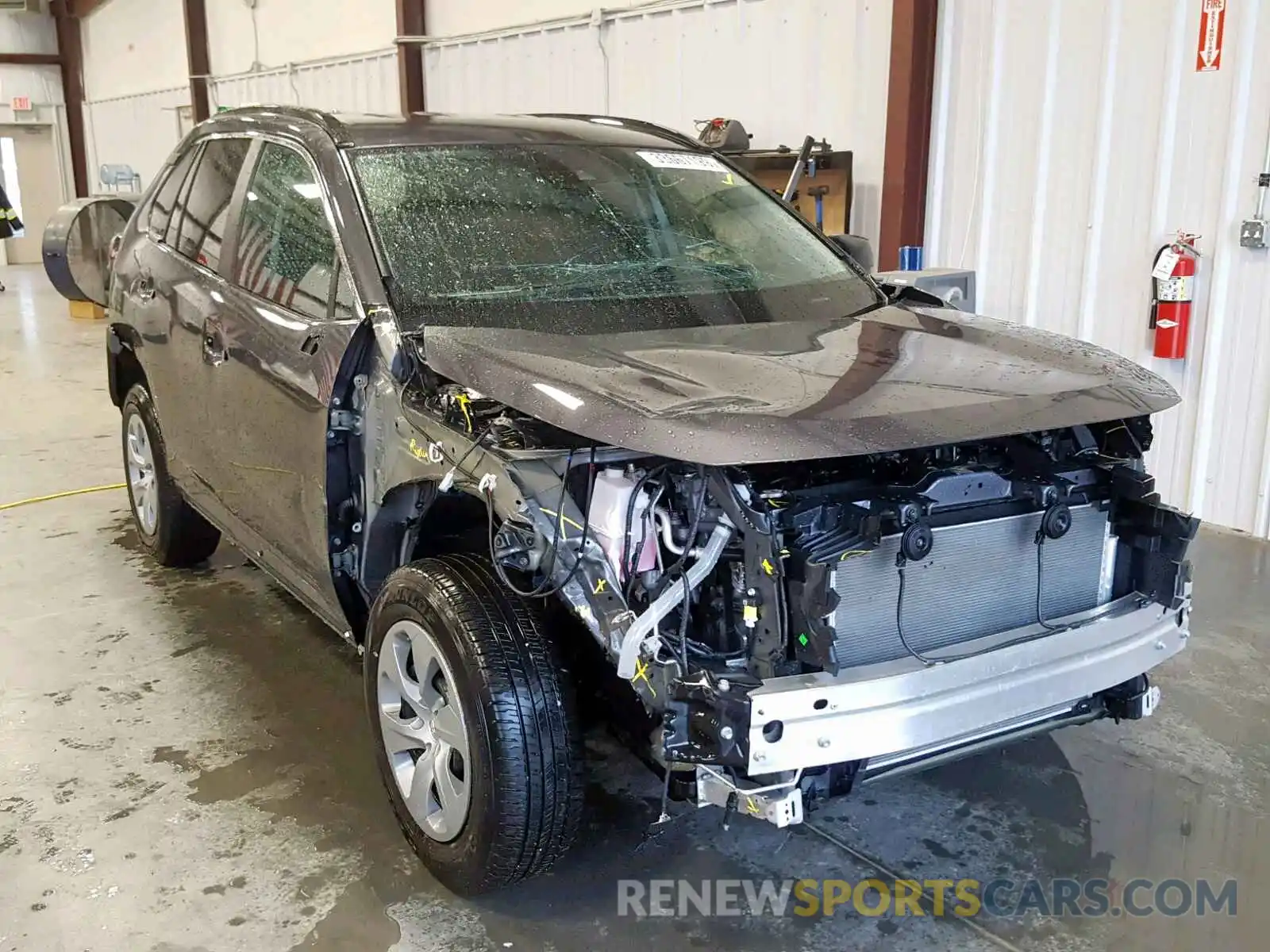 1 Photograph of a damaged car 2T3H1RFV4KW008558 TOYOTA RAV4 LE 2019