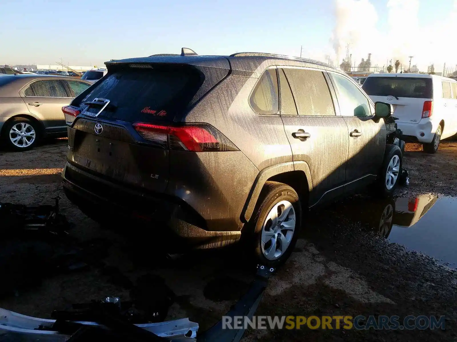 4 Photograph of a damaged car 2T3H1RFV4KW024162 TOYOTA RAV4 LE 2019