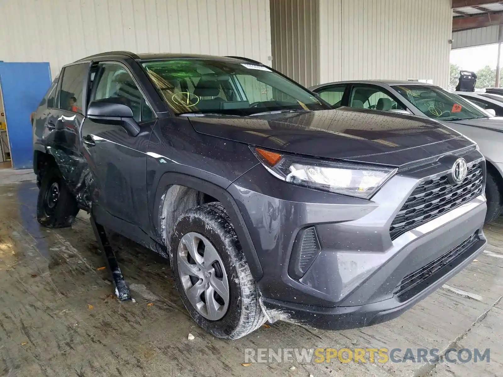 1 Photograph of a damaged car 2T3H1RFV5KW044498 TOYOTA RAV4 LE 2019