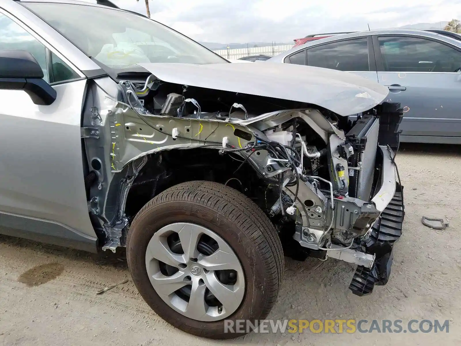 9 Photograph of a damaged car 2T3H1RFV6KC011589 TOYOTA RAV4 LE 2019