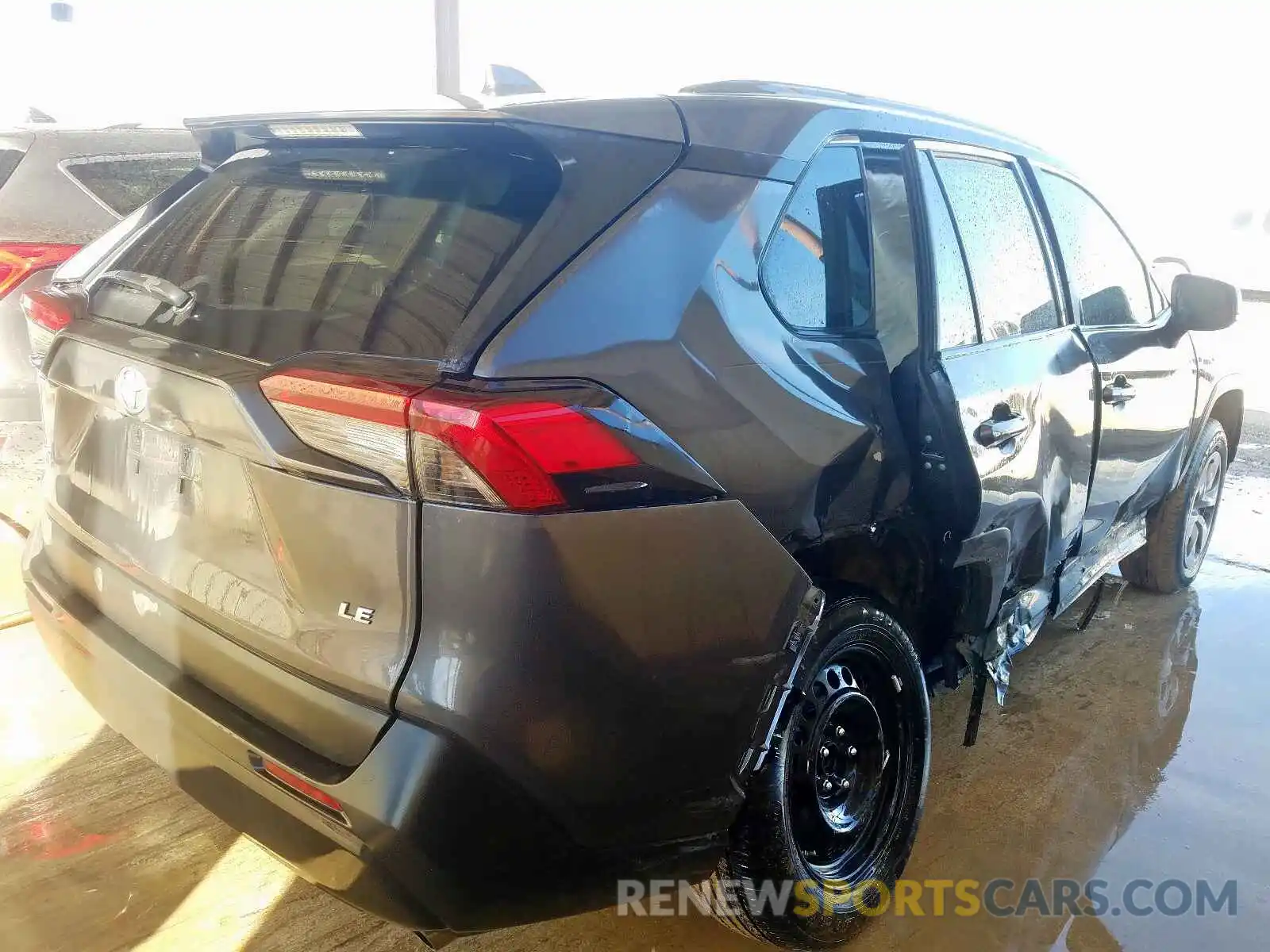 4 Photograph of a damaged car 2T3H1RFV6KW003345 TOYOTA RAV4 LE 2019