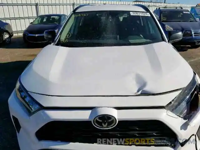 7 Photograph of a damaged car 2T3H1RFV6KW003927 TOYOTA RAV4 LE 2019