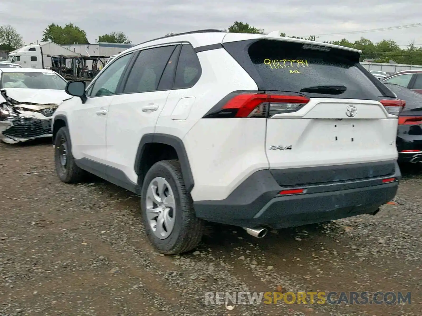 3 Фотография поврежденного автомобиля 2T3H1RFV9KW019149 TOYOTA RAV4 LE 2019