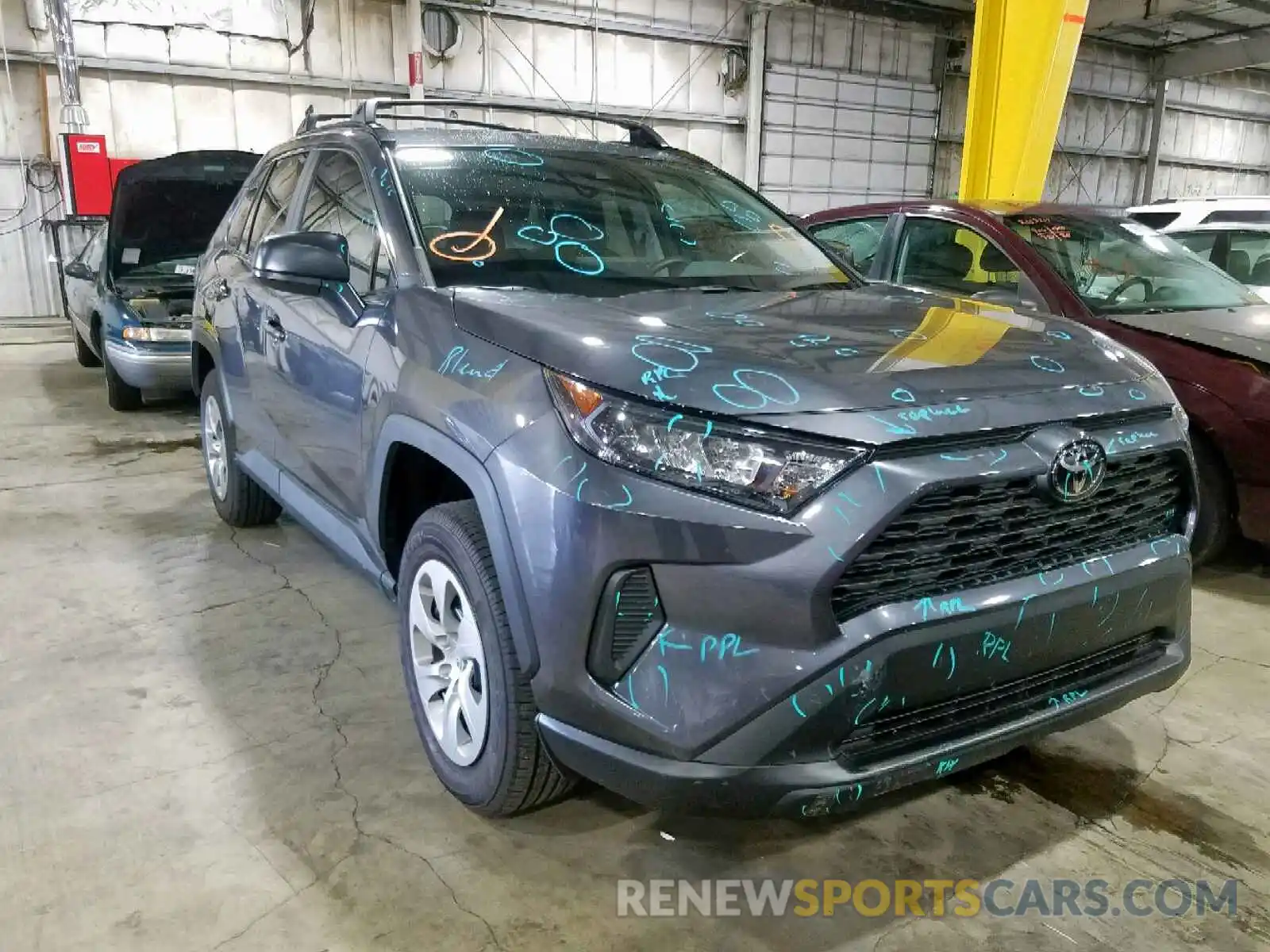 1 Photograph of a damaged car 2T3H1RFVXKC014642 TOYOTA RAV4 LE 2019