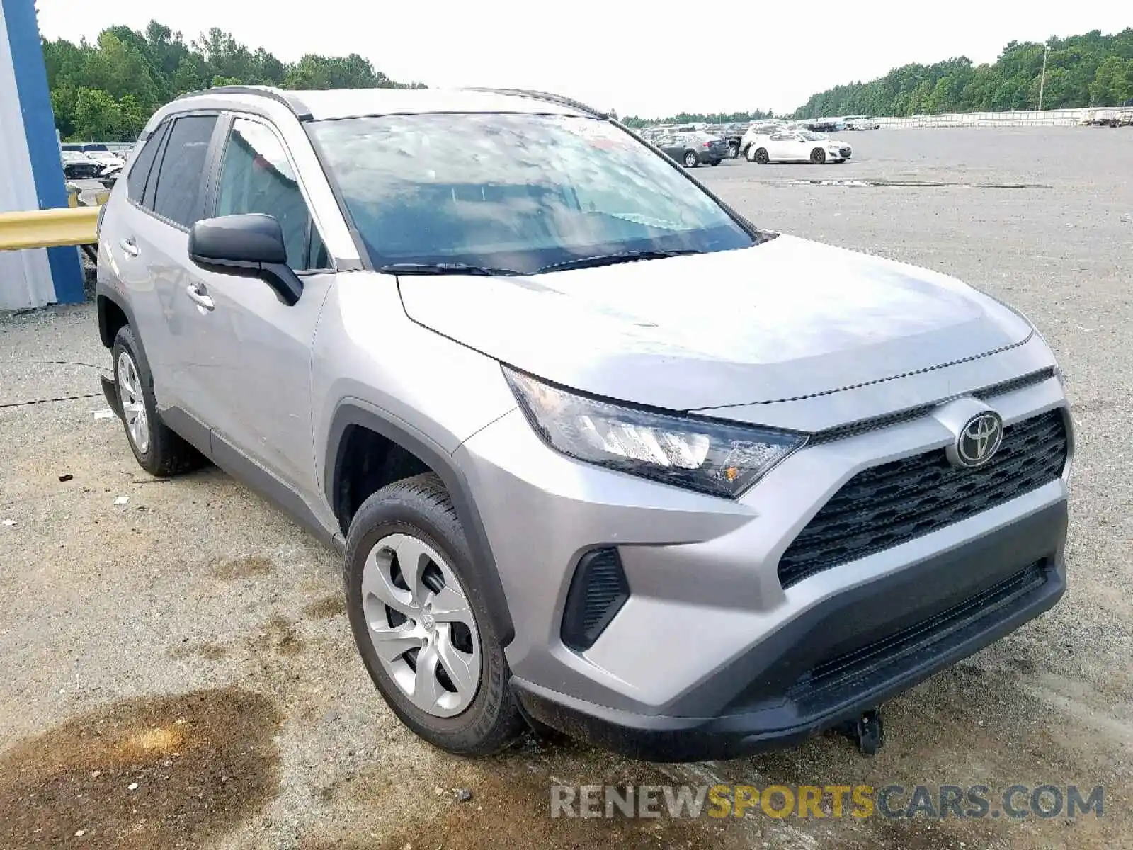 1 Photograph of a damaged car 2T3H1RFVXKW004000 TOYOTA RAV4 LE 2019