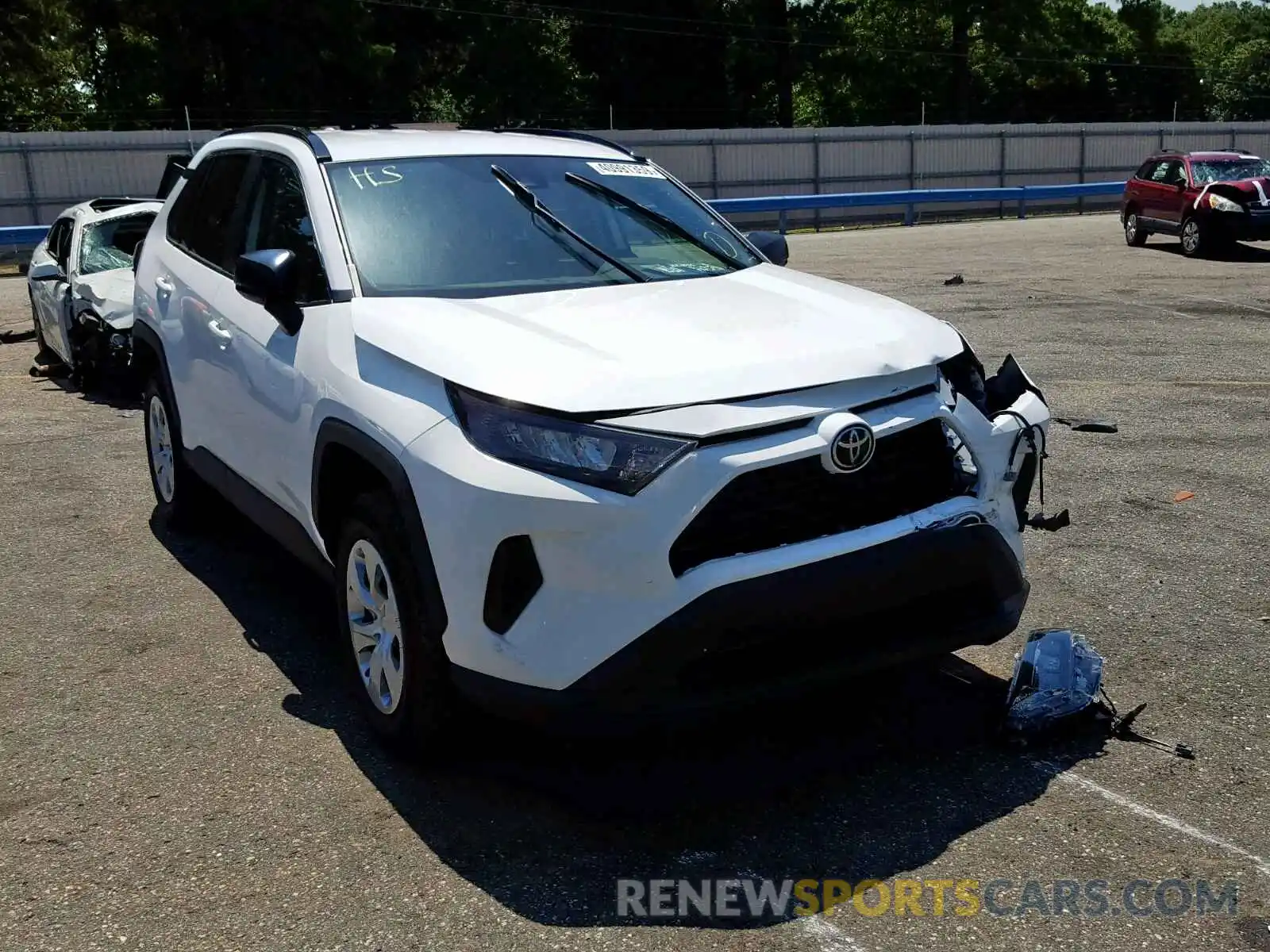 1 Photograph of a damaged car 2T3H1RFVXKW032959 TOYOTA RAV4 LE 2019