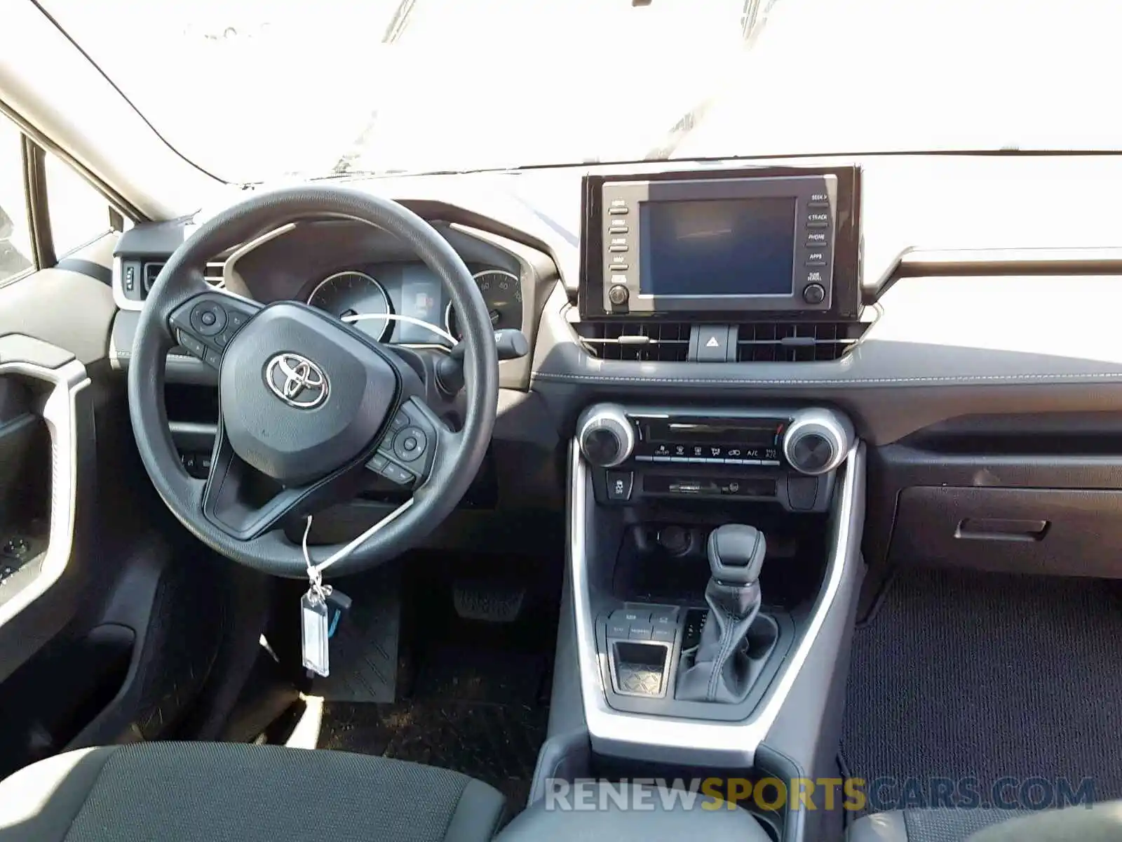 9 Фотография поврежденного автомобиля 2T3H1RFVXKW032959 TOYOTA RAV4 LE 2019