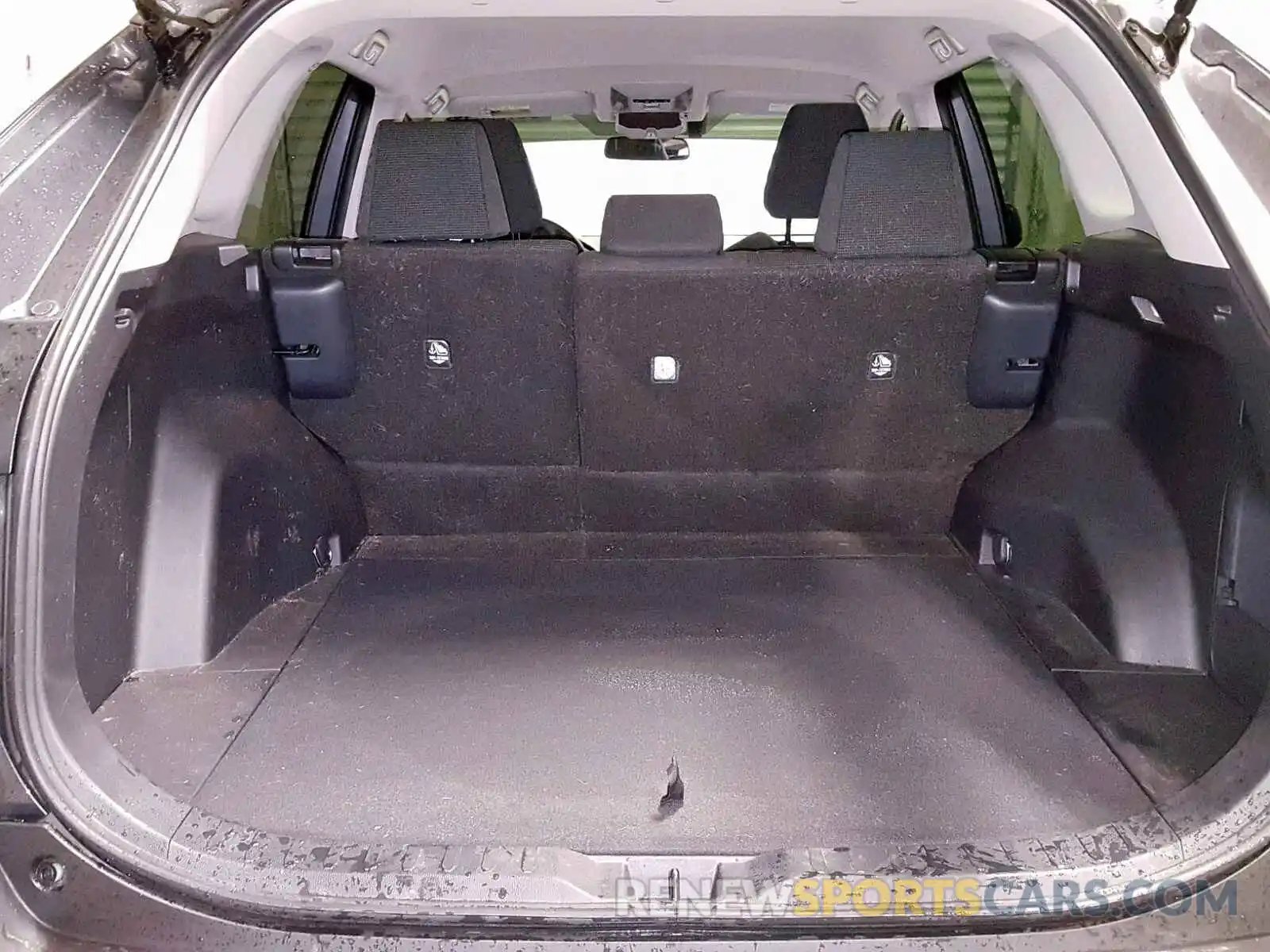 9 Photograph of a damaged car 2T3LWRFV1KW015351 TOYOTA RAV4 LE 2019