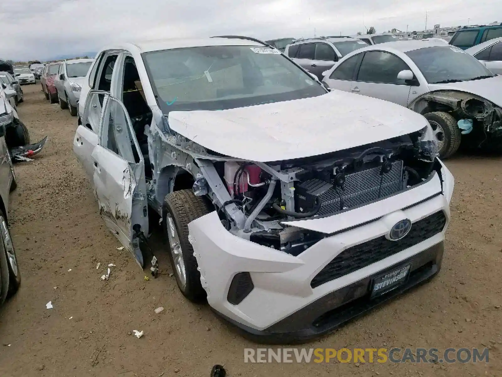 1 Photograph of a damaged car 2T3MWRFV1KW029822 TOYOTA RAV4 LE 2019