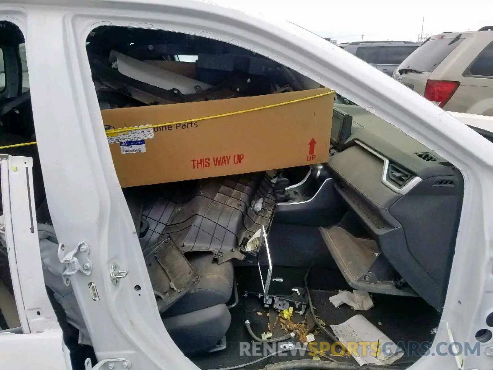 5 Photograph of a damaged car 2T3MWRFV1KW029822 TOYOTA RAV4 LE 2019