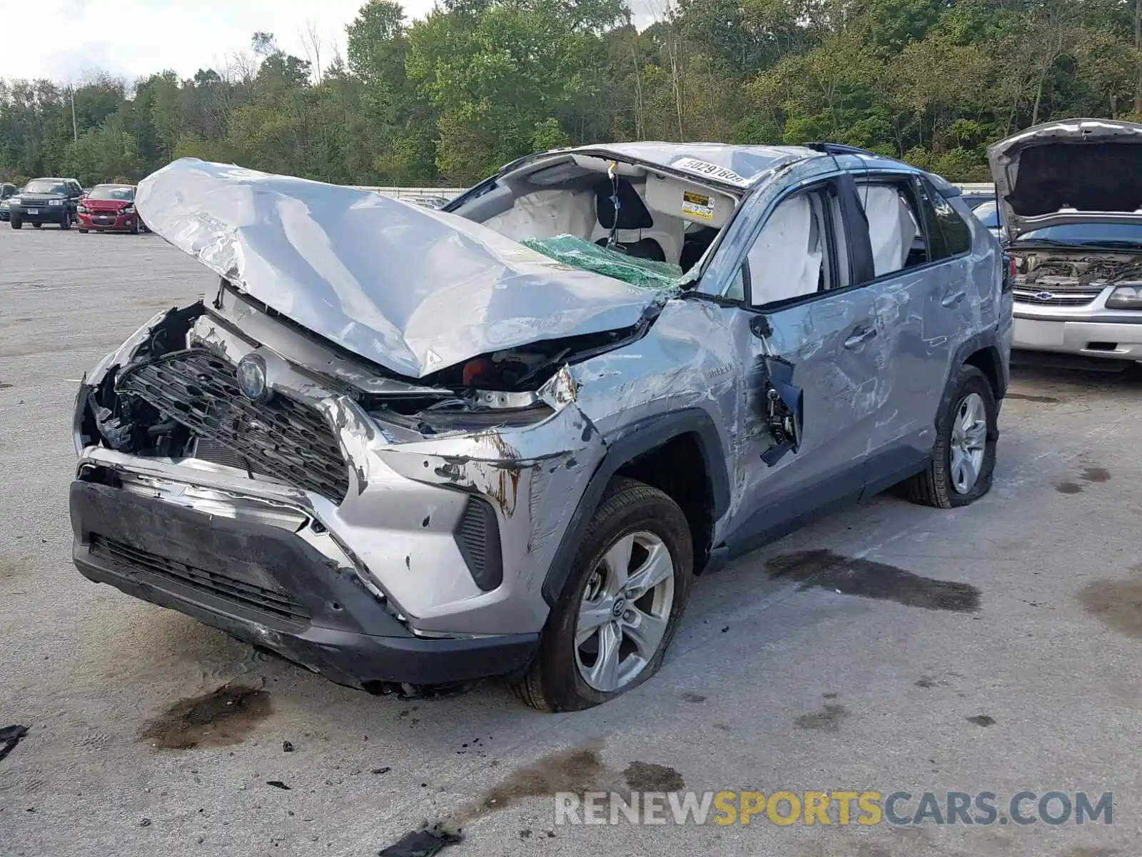 2 Photograph of a damaged car 2T3MWRFV2KW002855 TOYOTA RAV4 LE 2019