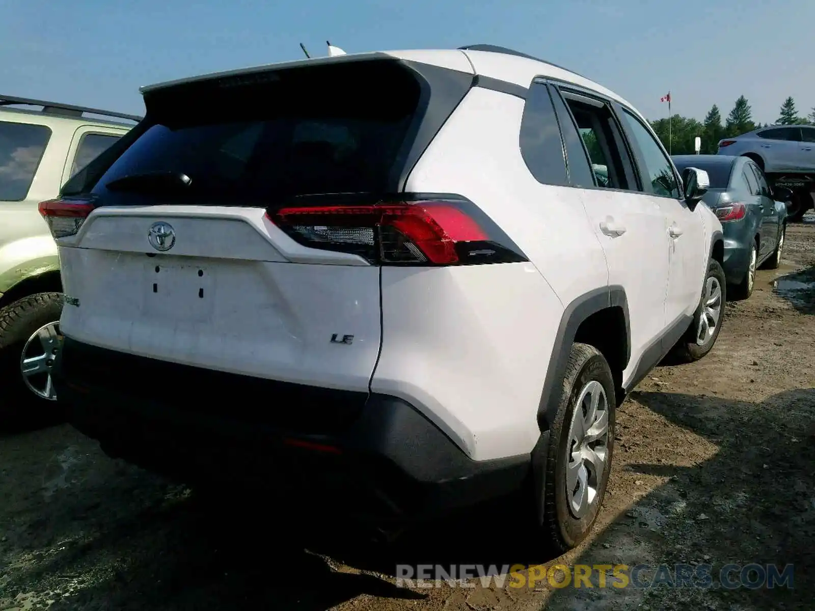 4 Фотография поврежденного автомобиля 2T3Z1RFV6KW007352 TOYOTA RAV4 LE 2019