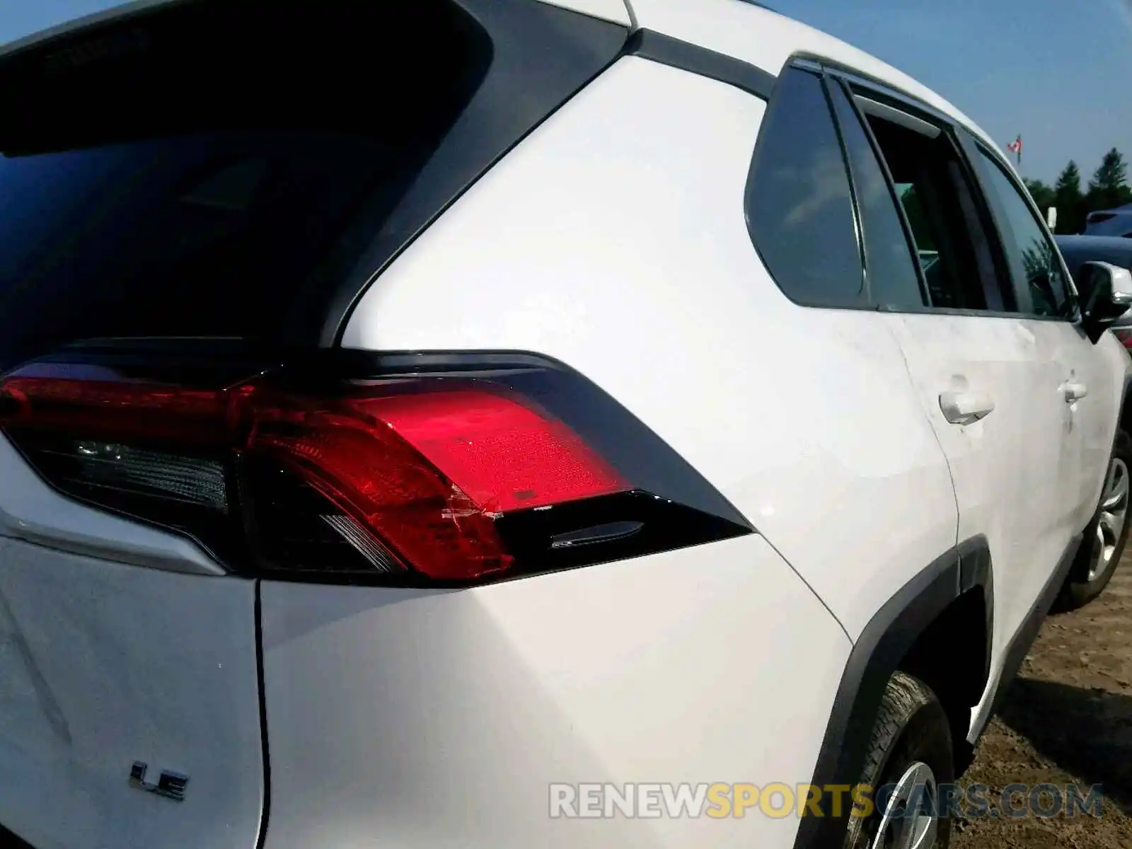 9 Фотография поврежденного автомобиля 2T3Z1RFV6KW007352 TOYOTA RAV4 LE 2019