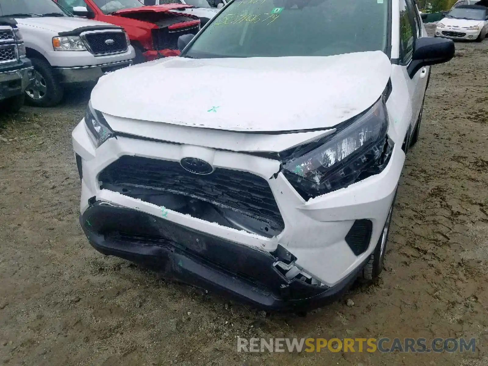 9 Photograph of a damaged car JTMF1RFV3KJ011473 TOYOTA RAV4 LE 2019