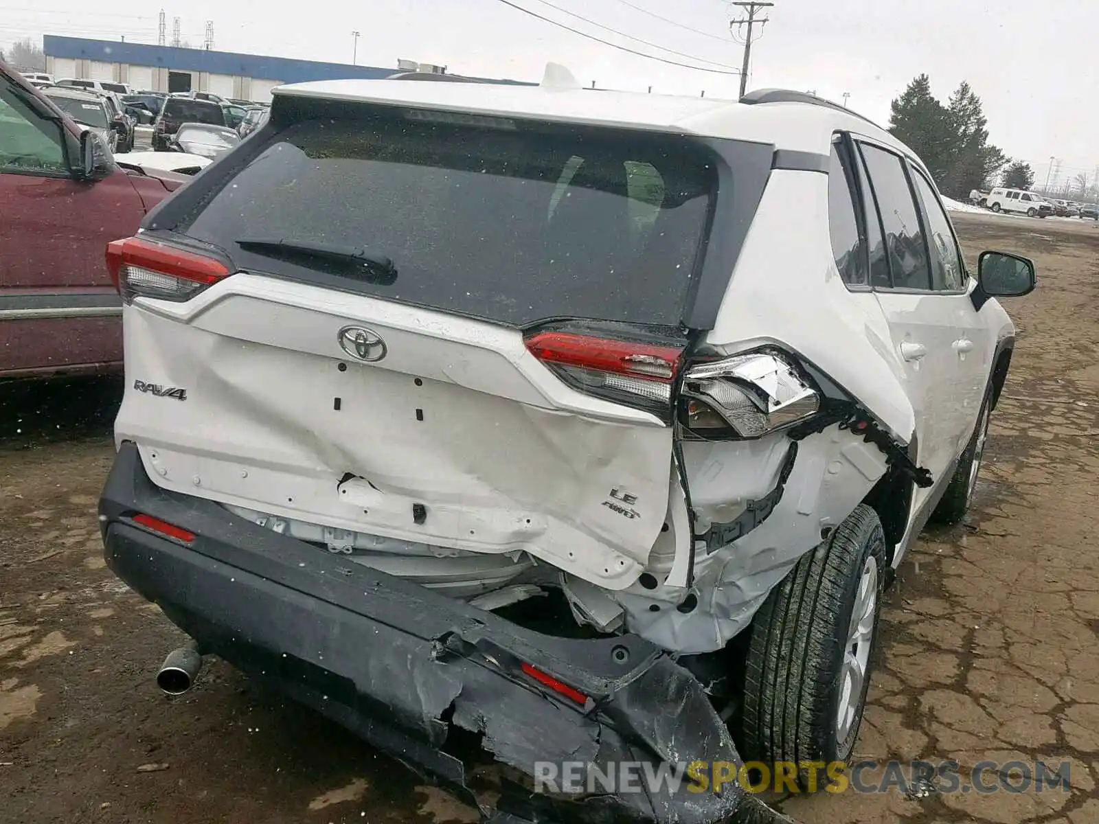 4 Photograph of a damaged car JTMF1RFV4KD004014 TOYOTA RAV4 LE 2019