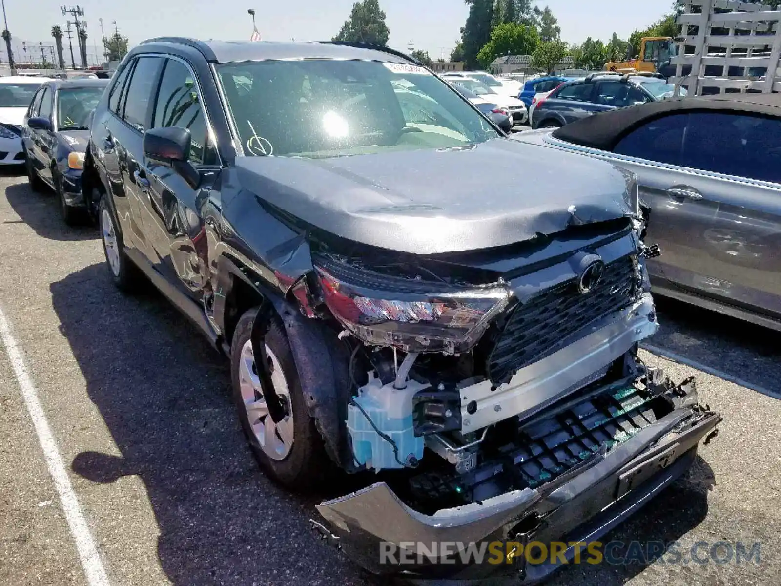 1 Photograph of a damaged car JTMF1RFV5KJ015427 TOYOTA RAV4 LE 2019