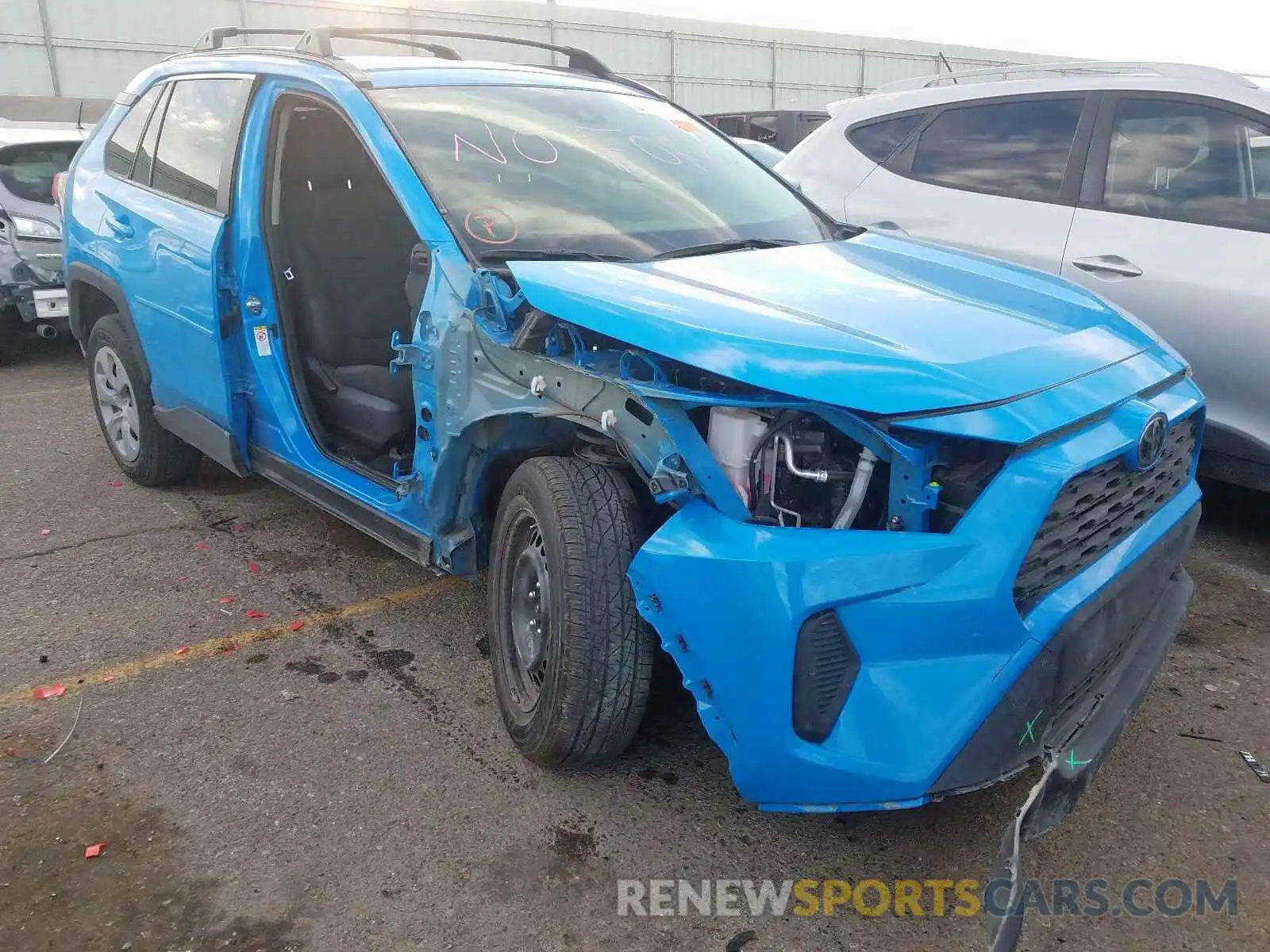 1 Photograph of a damaged car JTMF1RFV6KD002068 TOYOTA RAV4 LE 2019