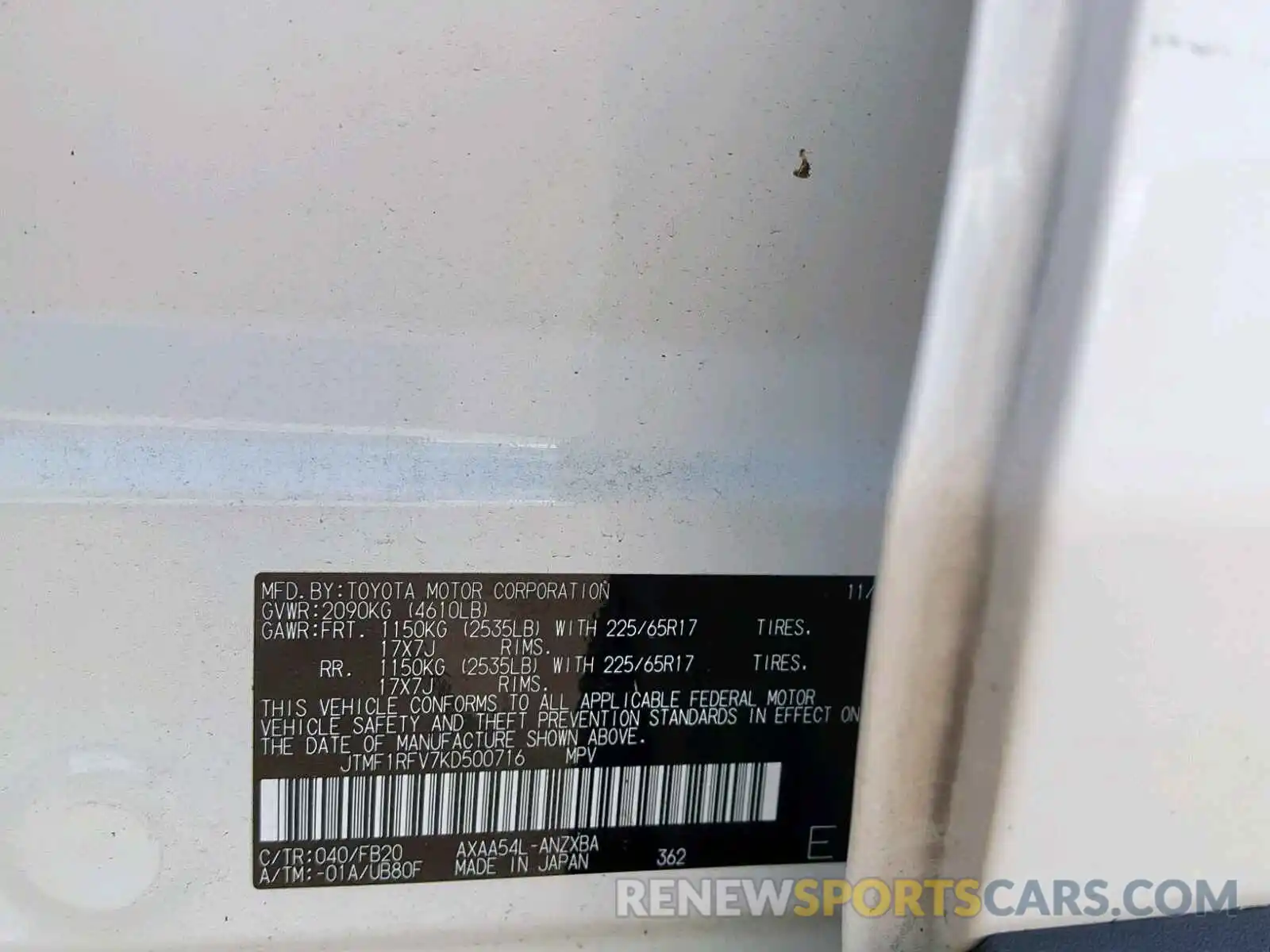 10 Photograph of a damaged car JTMF1RFV7KD500716 TOYOTA RAV4 LE 2019