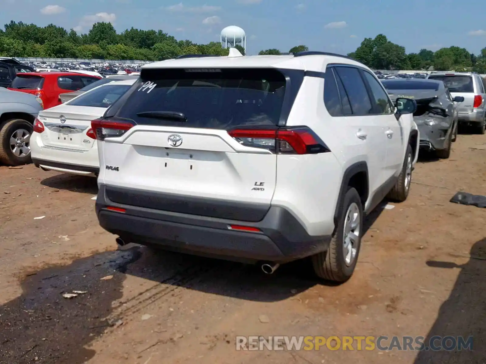 4 Фотография поврежденного автомобиля JTMF1RFV7KD500716 TOYOTA RAV4 LE 2019