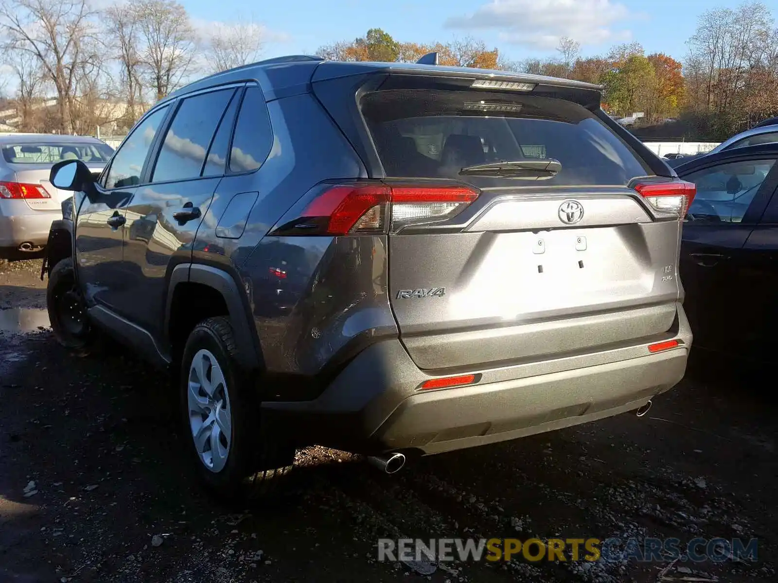 3 Photograph of a damaged car JTMF1RFV8KD002931 TOYOTA RAV4 LE 2019