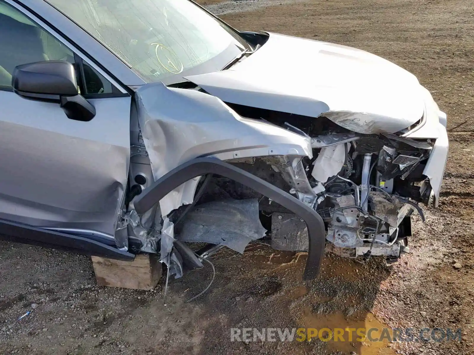 9 Photograph of a damaged car JTMF1RFV8KD502782 TOYOTA RAV4 LE 2019