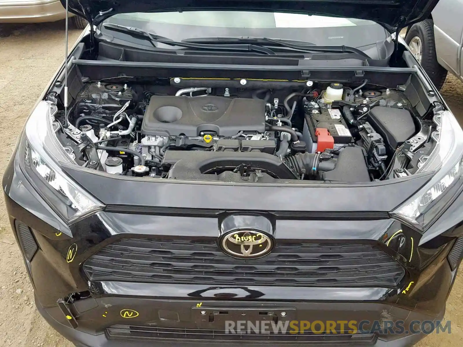 7 Фотография поврежденного автомобиля JTMF1RFV9KJ001465 TOYOTA RAV4 LE 2019