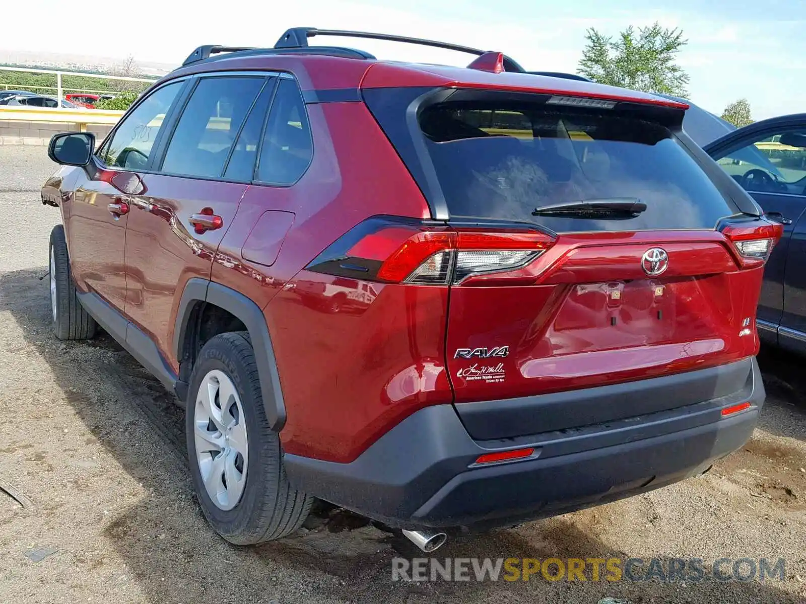 3 Фотография поврежденного автомобиля JTMF1RFVXKD014594 TOYOTA RAV4 LE 2019