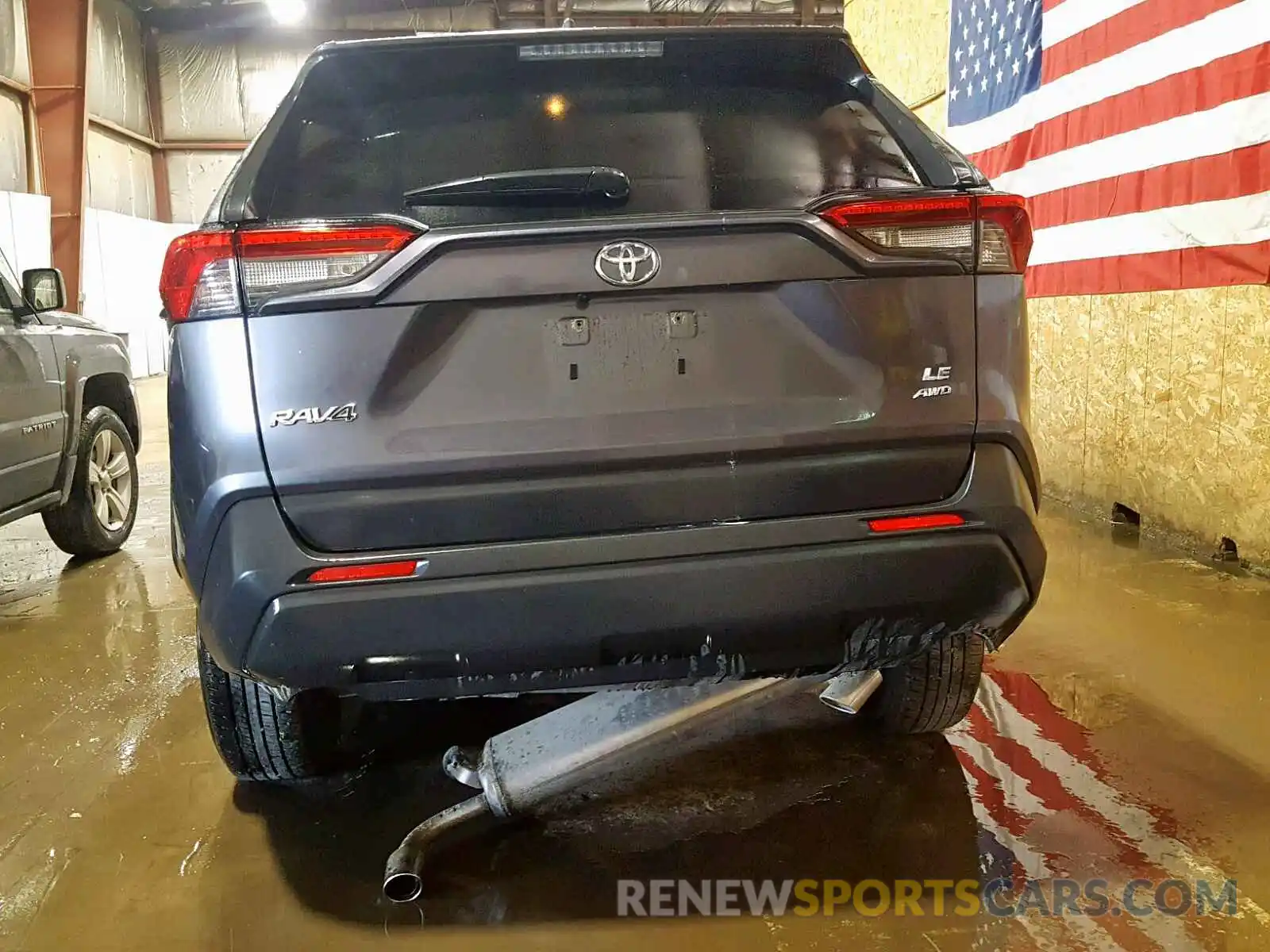 9 Photograph of a damaged car JTMF1RFVXKD018063 TOYOTA RAV4 LE 2019